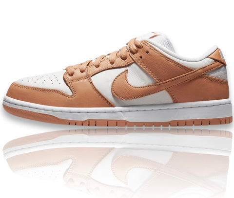 Nike SB Dunk Low Light Cognac
